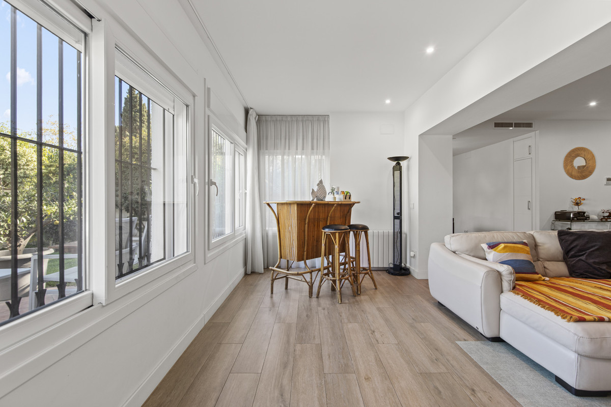 4 Bedroom Villa for Sale in Guadalmina Alta — 7