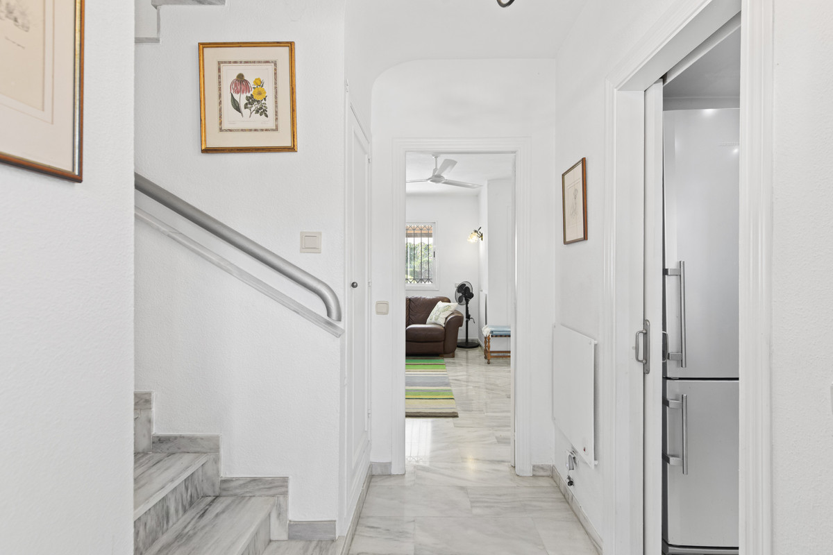 3 Bedroom Villa for Sale in Estepona — 6