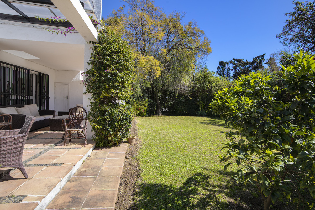 3 Bedroom Villa for Sale in Guadalmina Baja — 8
