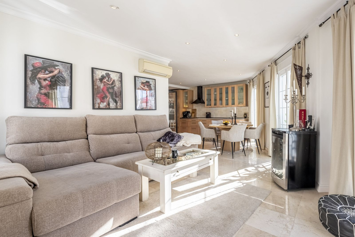 1 Bedroom Apartment for Sale in San Pedro de Alcántara — 4