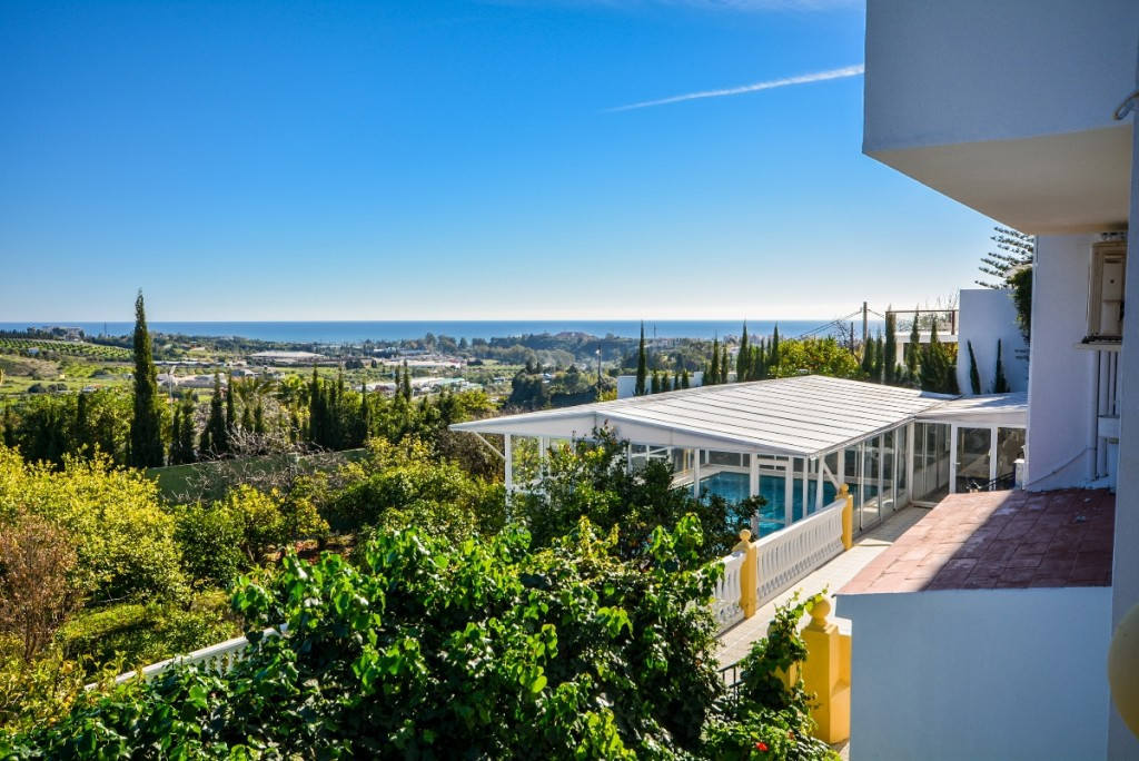 8 Bedroom Villa for Sale in Estepona — 4