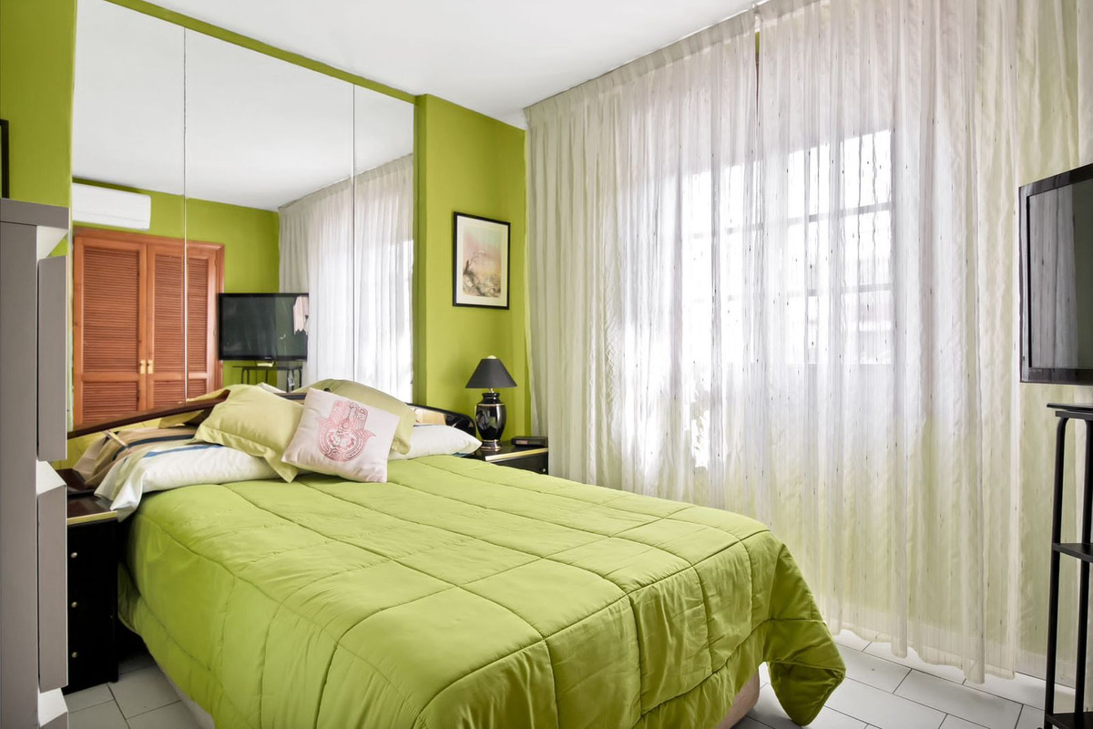 5 Bedroom Apartment for Sale in Benahavís — 3
