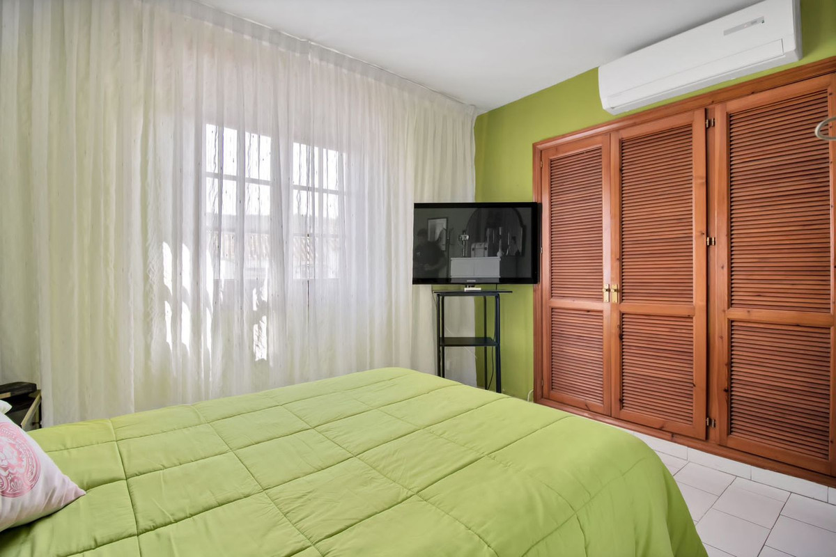 5 Bedroom Apartment for Sale in Benahavís — 5