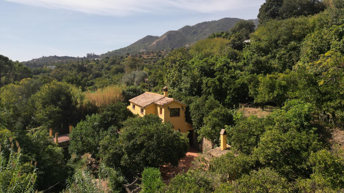 3 Bedroom Villa for Sale in Ojén — 3
