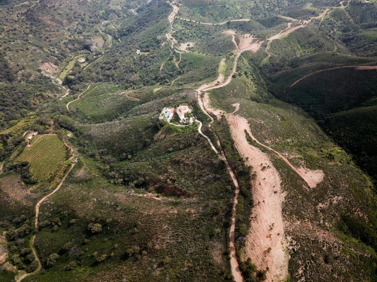 Plot for Sale in Estepona