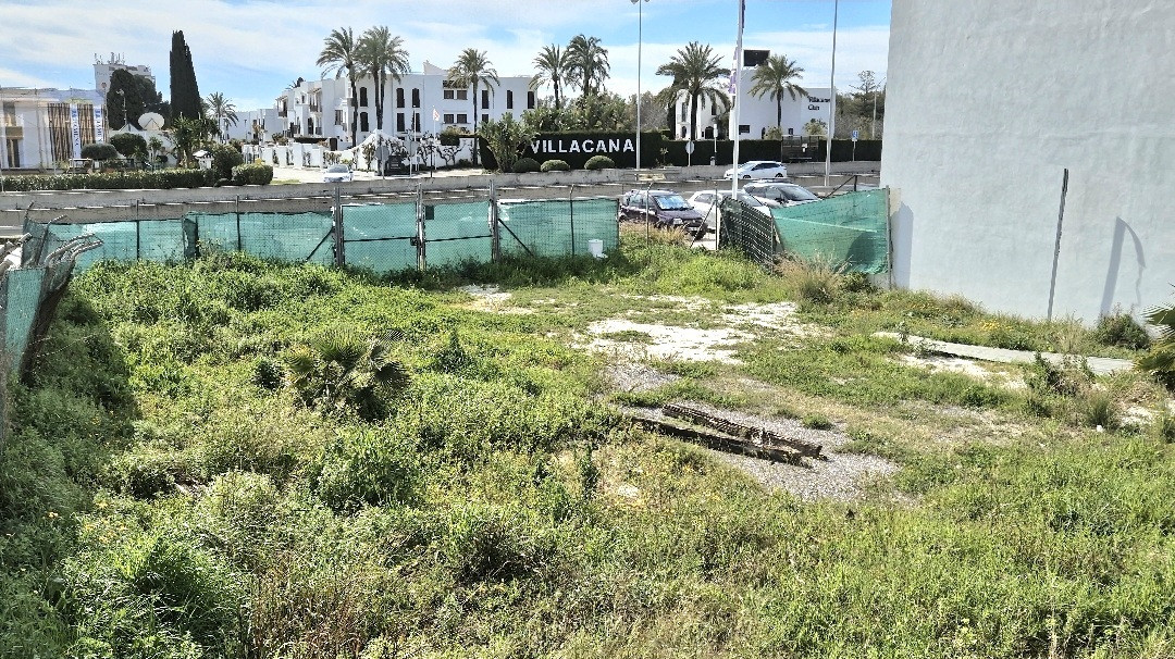 Plot for Sale in Cancelada
