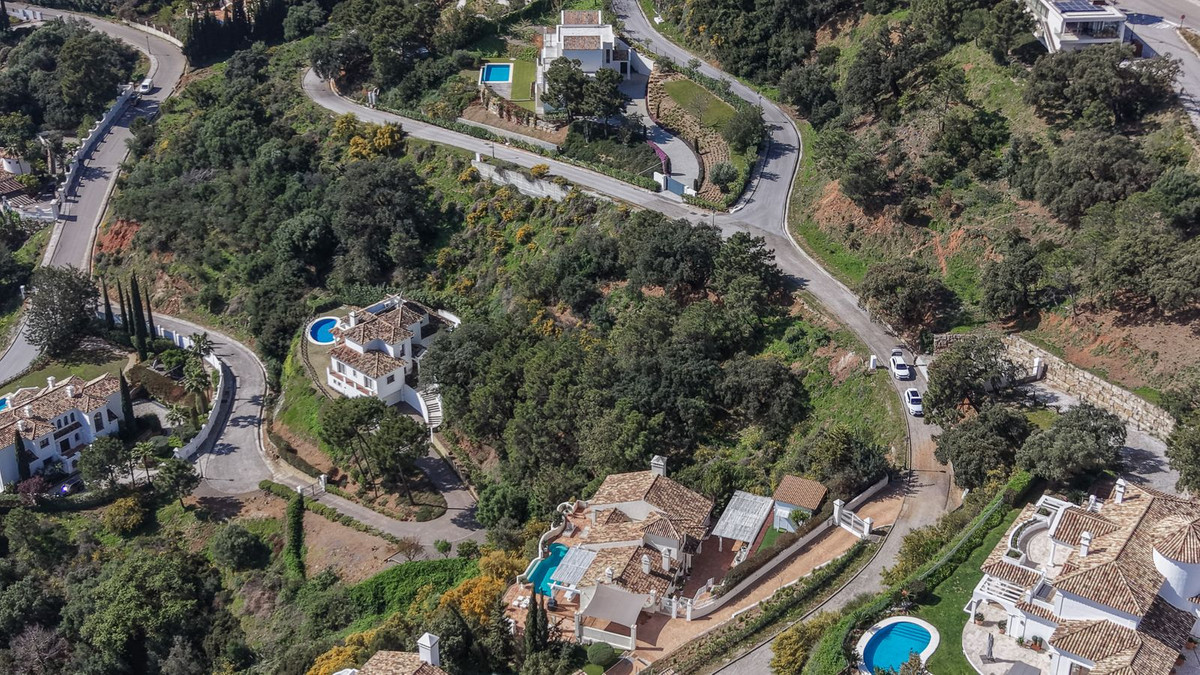 Plot for Sale in Benahavís — view 10