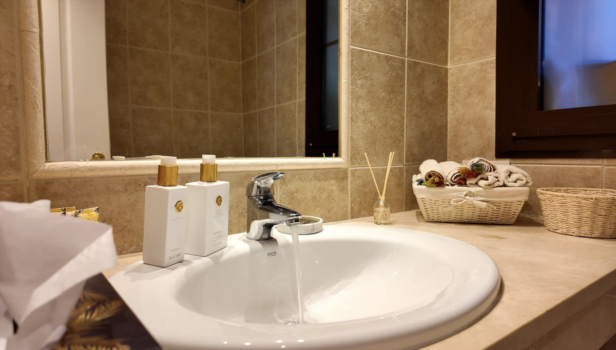 3 Bedroom Apartment for Sale in Estepona — 5
