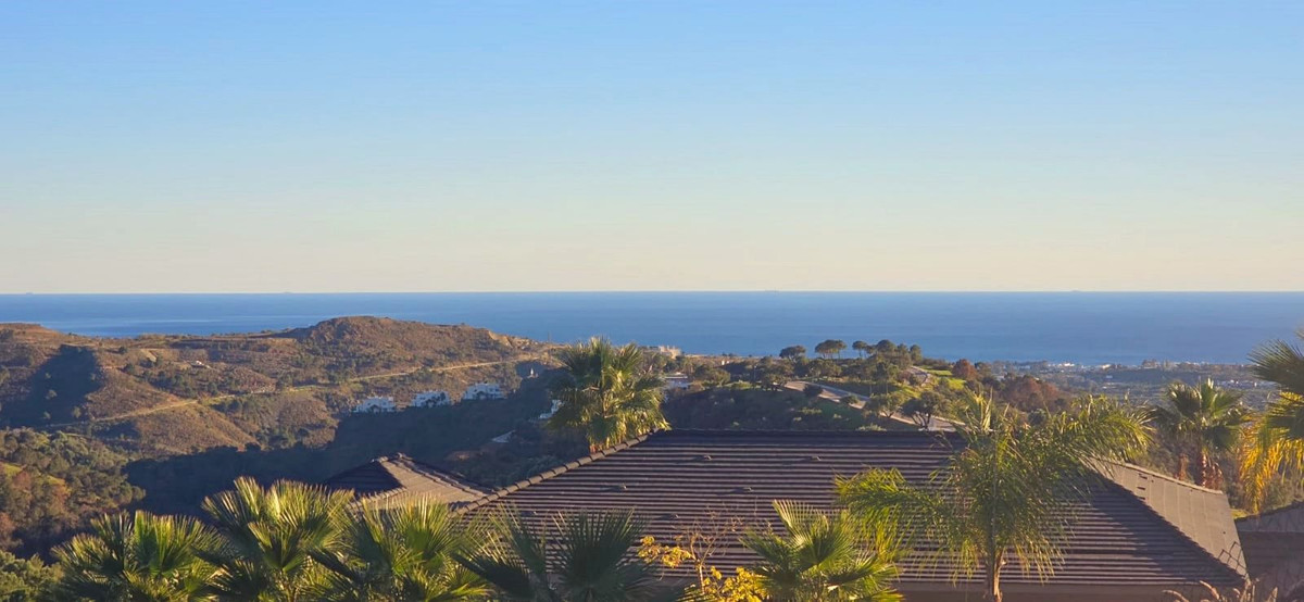 Plot for Sale in Benahavís