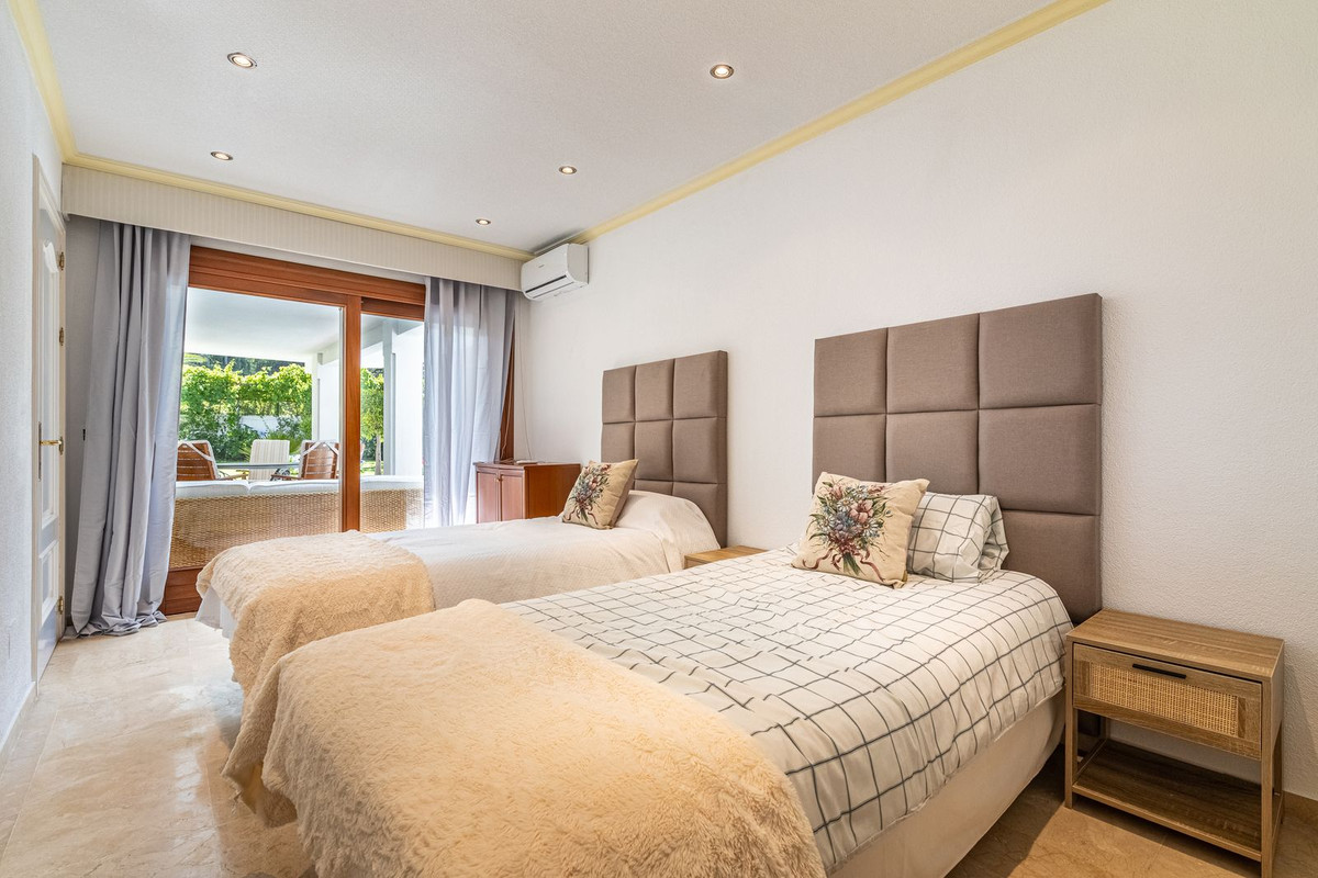 5 Bedroom Villa for Sale in New Golden Mile — 9