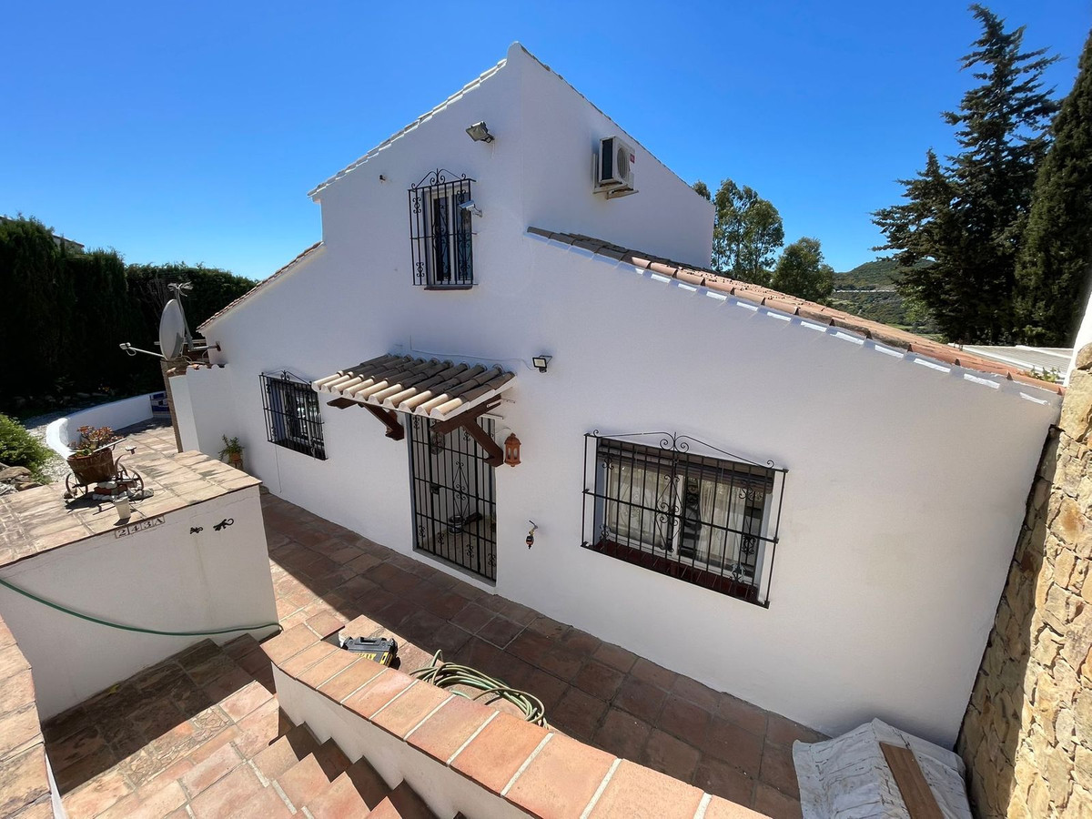 3 Bedroom Villa for Sale in Valle Romano — 3
