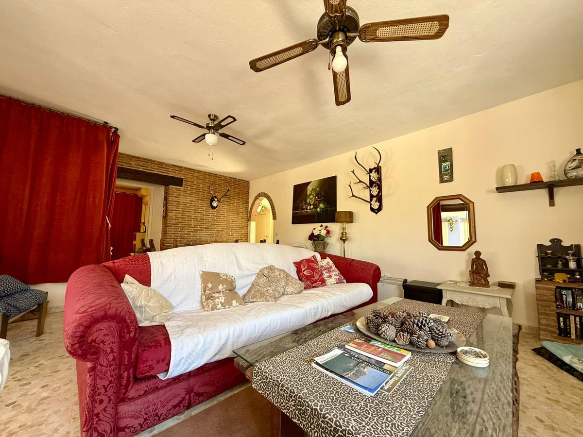 3 Bedroom Villa for Sale in Valle Romano — 9