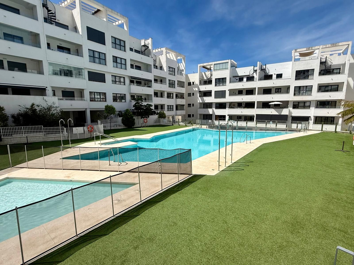 2 Bedroom Apartment for Sale in Estepona