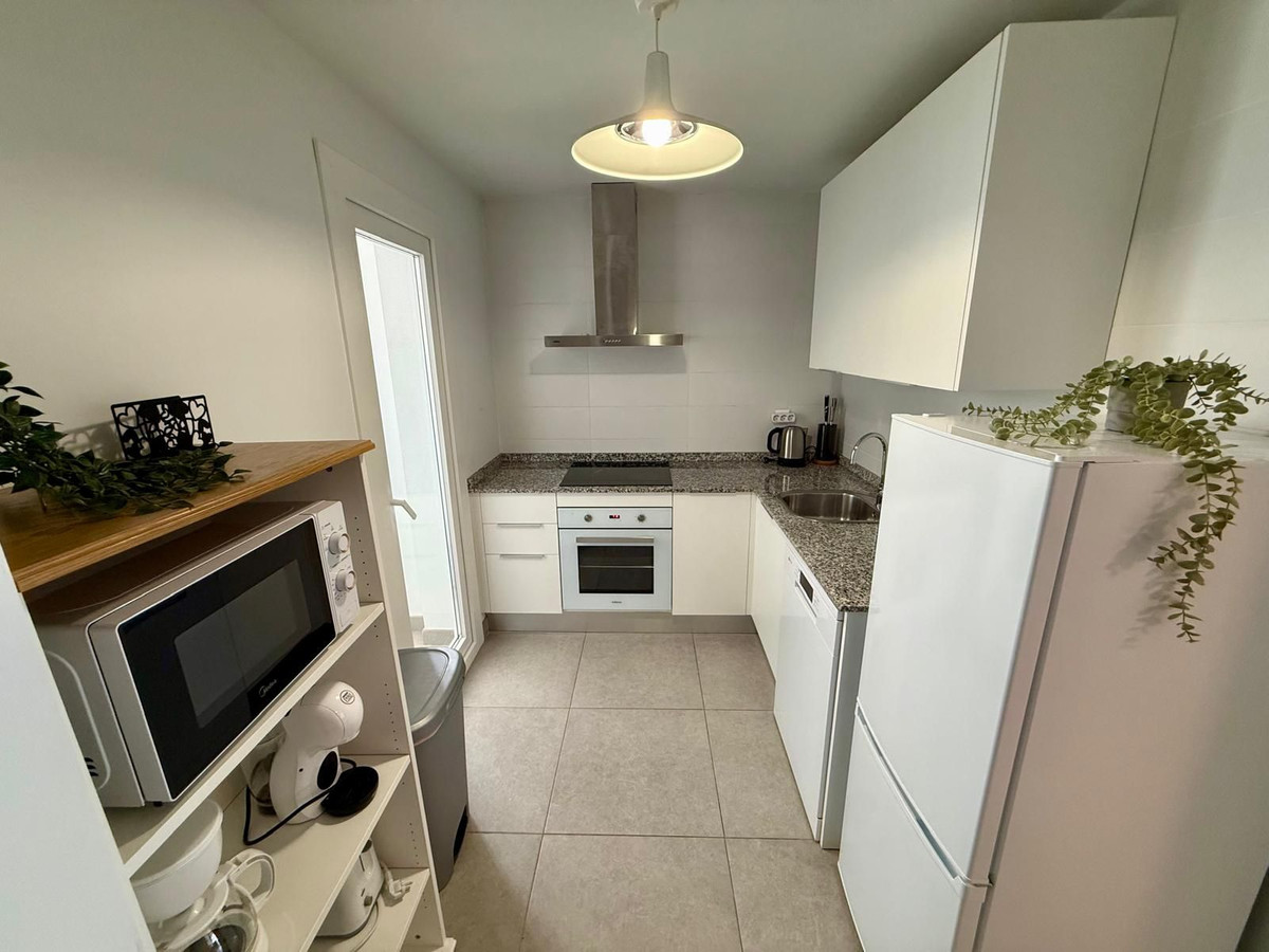 2 Bedroom Apartment for Sale in Estepona — 4