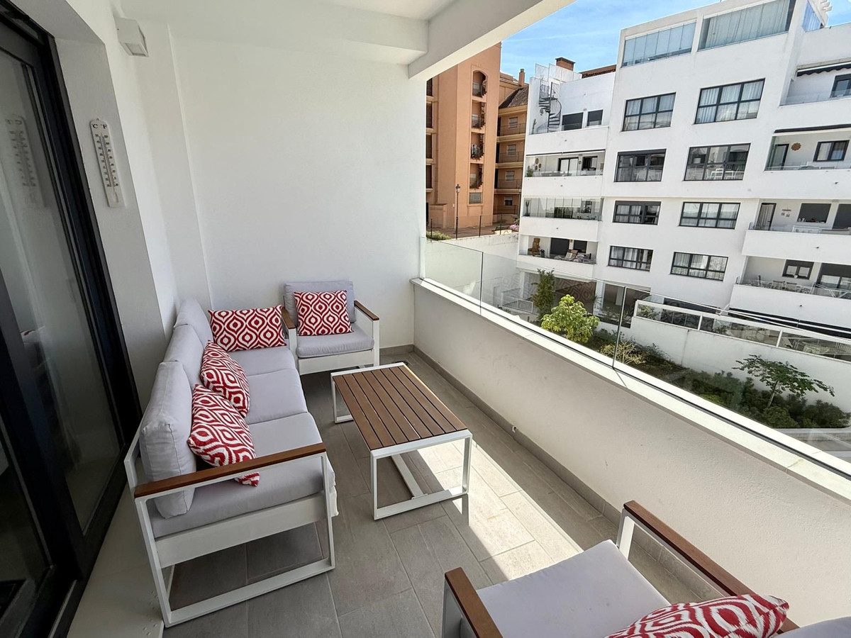 2 Bedroom Apartment for Sale in Estepona — 9